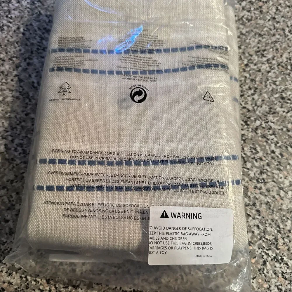 Unbranded large throw